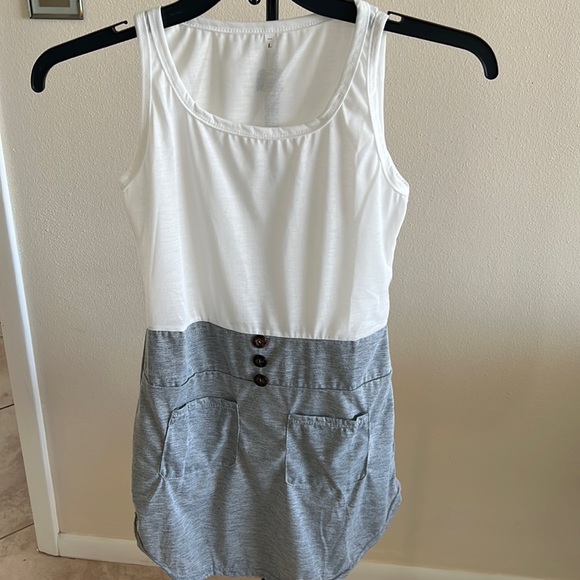 Dresses & Skirts - Cute summer dress!